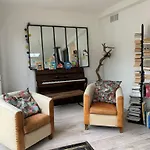 Bright House 10m From Paris Feriehus *