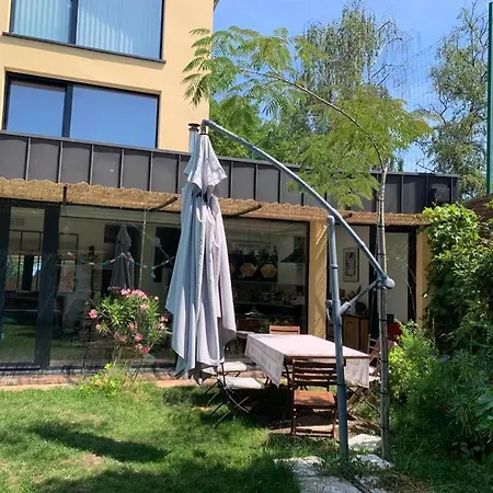 Feriehus Bright House 10m From Paris