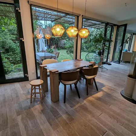 Bright House 10M From Paris Holiday home Sevres
