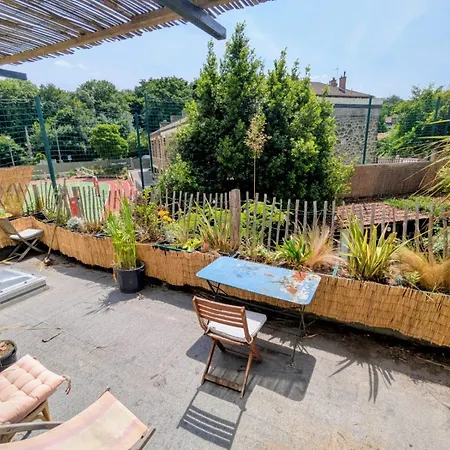 Bright House 10m From Paris